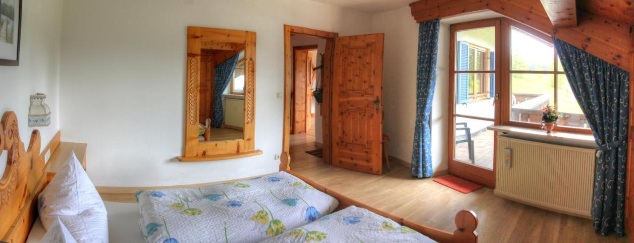 Ferienwohnungen Arnika Krün エクステリア 写真